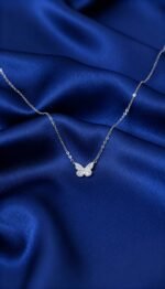 The Zircon butterfly necklace - Image 2